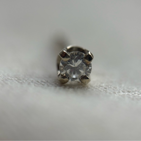 14k Diamond Solitaire Stud Earring - Single - Picture 6 of 8